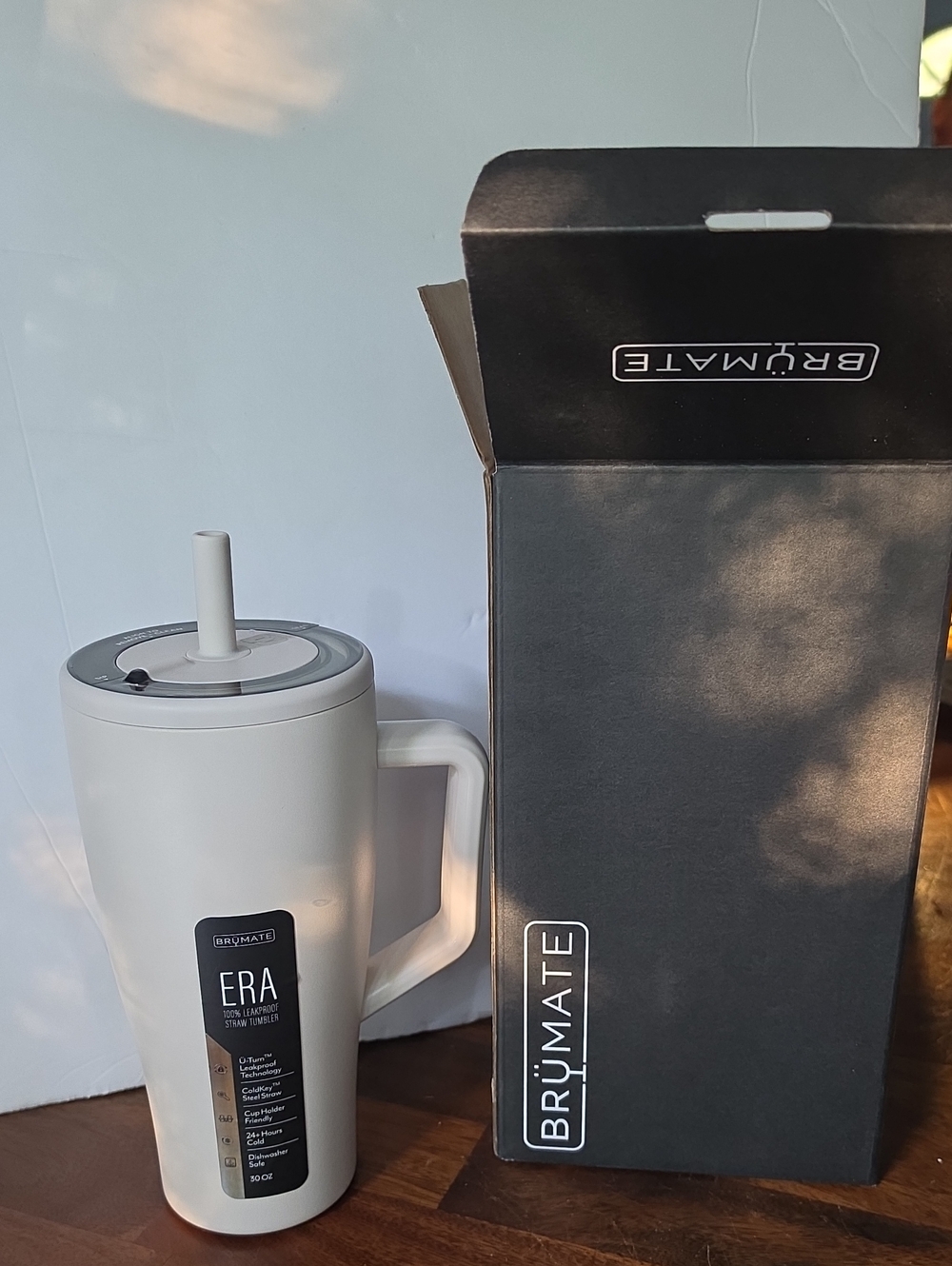 BrüMate ERA Insulated Travel Mug in White with Handle